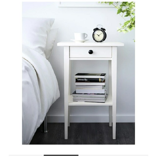 【激安送料込み】大人気IKEA（イケア）ベッドサイドテーブル　ヘムネス