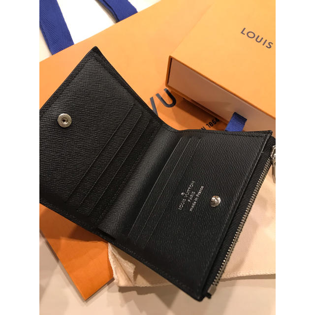 LOUIS コンパクトウォレット/LOUIS VUITTONの通販 by so-ma's shop｜ルイヴィトンならラクマ VUITTON - 【専用】ヴィトン 新品セール