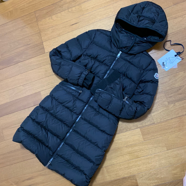 MONCLER(モンクレール)のMONCLER  ⭐︎Mi⭐︎様ご専用　betulongレディース　ブラック0 レディースのジャケット/アウター(ダウンコート)の商品写真