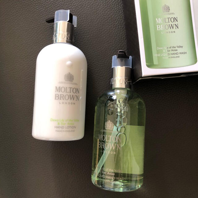 MOLTON BROWN(モルトンブラウン)のMOLTON BROWN リリーオブ ザ バリーハンドコレクション コスメ/美容のボディケア(ハンドクリーム)の商品写真