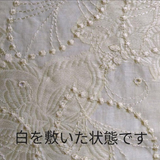 薄い黄色生地　刺繍入り ハンドメイドの素材/材料(生地/糸)の商品写真
