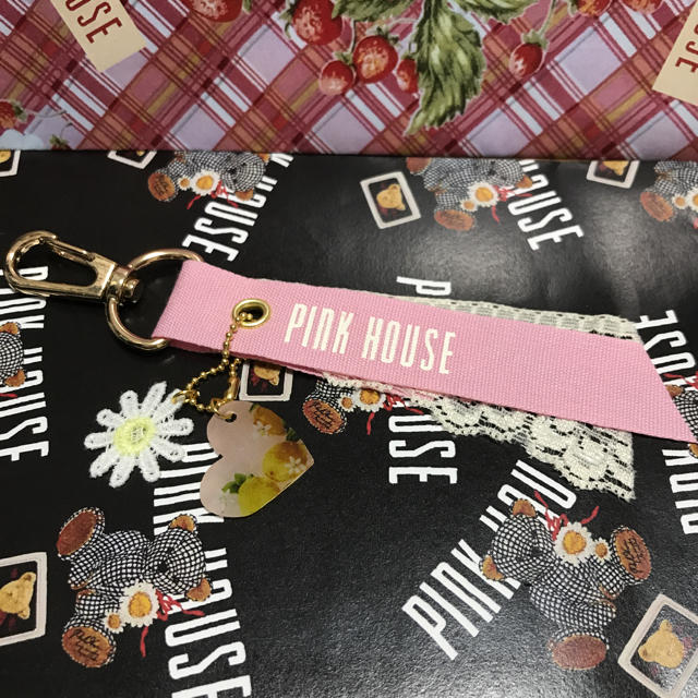 PINK HOUSE(ピンクハウス)のPINK HOUSE キーホルダー　土日限定値下げ ハンドメイドのアクセサリー(チャーム)の商品写真