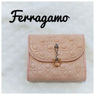 サルヴァトーレフェラガモ(Salvatore Ferragamo)の【専用】Ferragamo ピンク 折り財布 ガンチーニ(財布)