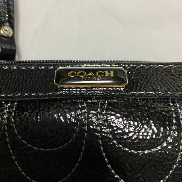 COACH(コーチ)のCOACH エナメル ポーチ レディースのファッション小物(ポーチ)の商品写真