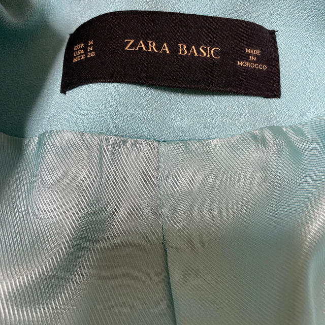 ZARA(ザラ)のお値下げ❣️ブルー系ショートジャケット レディースのジャケット/アウター(ノーカラージャケット)の商品写真