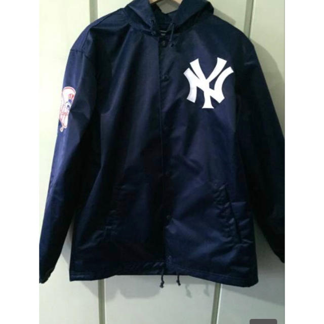 Supreme(シュプリーム)のティアレ様専用　シュプリーム　ヤンキース　コーチジャケット メンズのジャケット/アウター(ナイロンジャケット)の商品写真