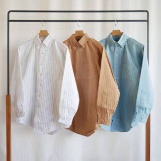 コモリ(COMOLI)のdress NEAT(シャツ)