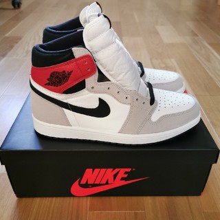 NIKE AIR JORDAN 1 HIGH OG “SMOKE GREY” (スニーカー)