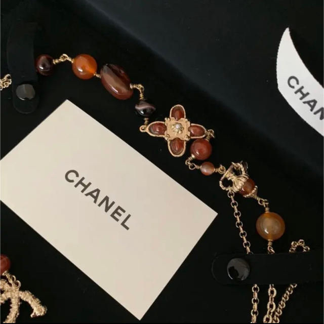 CHANEL(シャネル)の新品未使用シャネルネックレス2018コレクションCHANELネックレス レディースのアクセサリー(ネックレス)の商品写真