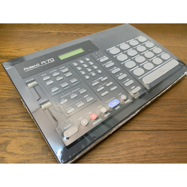 Roland(ローランド)のRoland R-70 HUMAN RHYTM COMPOSER 楽器のDTM/DAW(音源モジュール)の商品写真