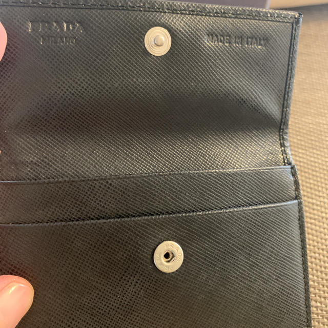 PRADA(プラダ)の小川英二様専用！PRADA カードケース　ブラック メンズのファッション小物(名刺入れ/定期入れ)の商品写真