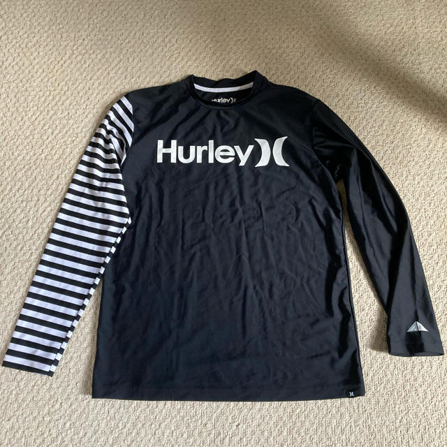 Hurley(ハーレー)のHurley ロングラッシュガード スポーツ/アウトドアのスポーツ/アウトドア その他(サーフィン)の商品写真