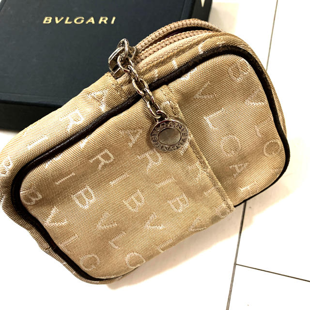 BVLGARI(ブルガリ)のブルガリ　シガーレットケースおちゃめ3兄弟様 レディースのファッション小物(ポーチ)の商品写真