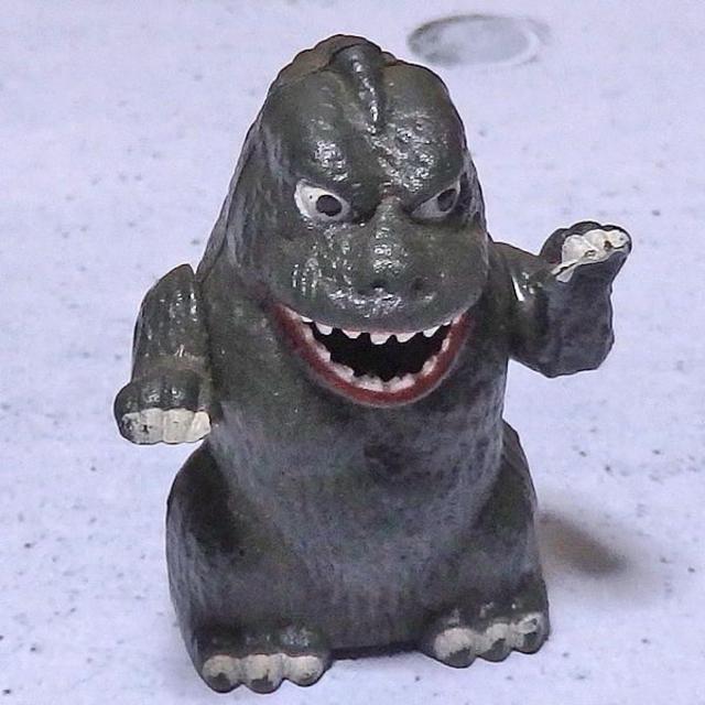 Takara Tomy - チョロ獣 ゴジラ3体の通販 by ファッション