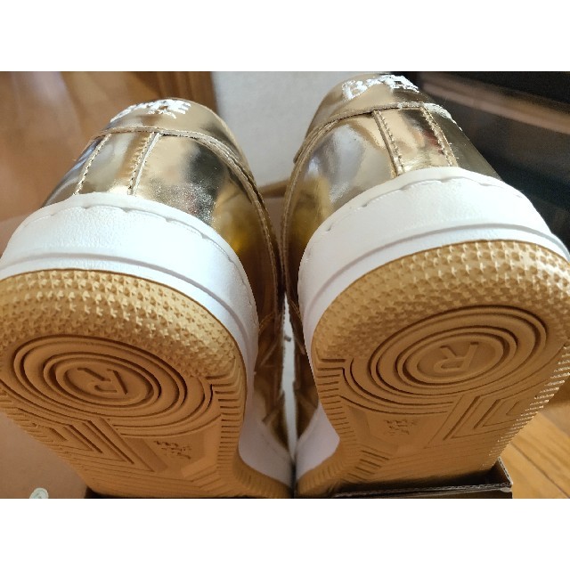 A BATHING APE(アベイシングエイプ)のSAK様専用　A BATHING APE 　BAPESTAR ゴールド メンズの靴/シューズ(スニーカー)の商品写真