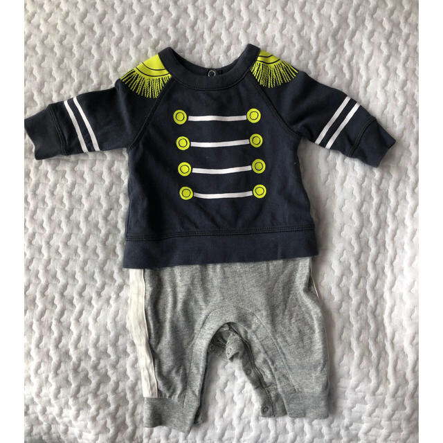 babyGAP(ベビーギャップ)のベビーギャップ ディズニーコラボ ロンパース セットアップ風 ベビー服 キッズ/ベビー/マタニティのベビー服(~85cm)(ロンパース)の商品写真