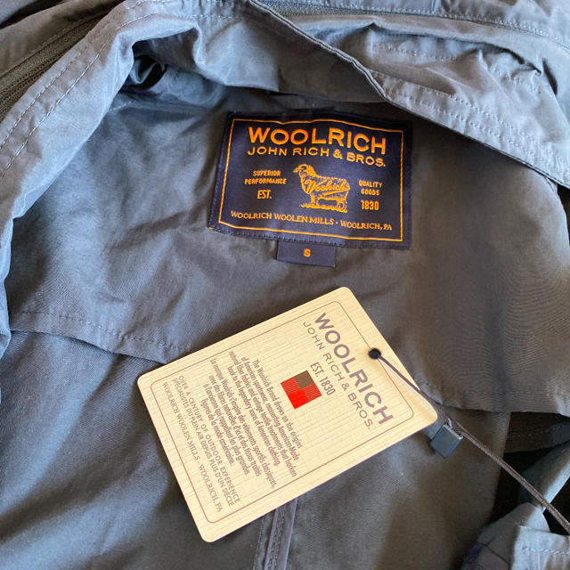 WOOLRICH(ウールリッチ)のウールリッチ　アノラック　新品 レディースのジャケット/アウター(ナイロンジャケット)の商品写真