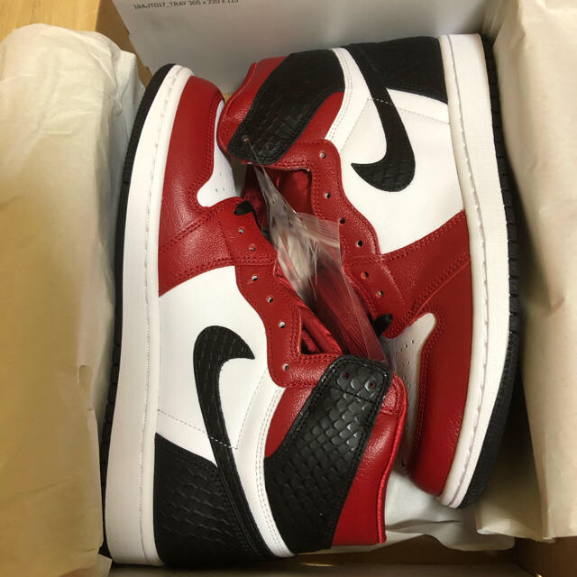 NIKE AIR JORDAN1 Satin Red エアジョーダン1スニーカー