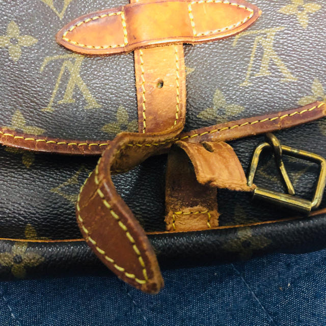 LOUIS VUITTON(ルイヴィトン)のヴィトン　ショルダー バッグ　ソミュール レディースのバッグ(ショルダーバッグ)の商品写真