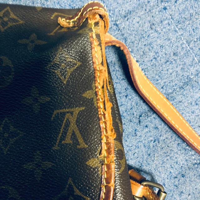 LOUIS VUITTON(ルイヴィトン)のヴィトン　ショルダー バッグ　ソミュール レディースのバッグ(ショルダーバッグ)の商品写真