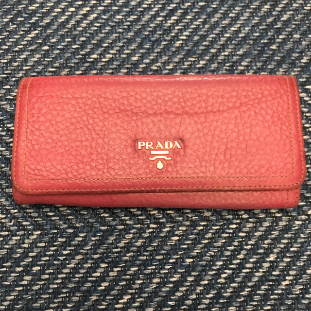 PRADA(プラダ)のPRADA ピンク　長財布　使用感あり メンズのファッション小物(長財布)の商品写真