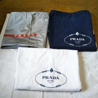 プラダ(PRADA)のプラダ保存巾着袋3枚セット　美品(ショップ袋)