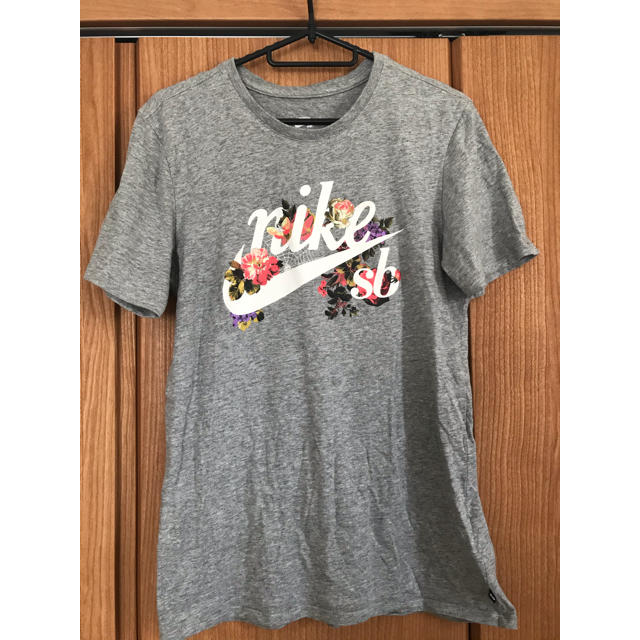 NIKE(ナイキ)のナイキ　Tシャツ　　 メンズのトップス(Tシャツ/カットソー(半袖/袖なし))の商品写真