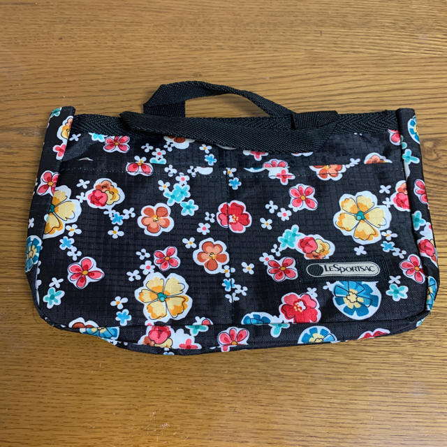 Lesportsac ほぼ未使用 試し使いのみ レスポ レスポートサック ポーチ バッグインバッグの通販 By たんと レスポートサックならラクマ