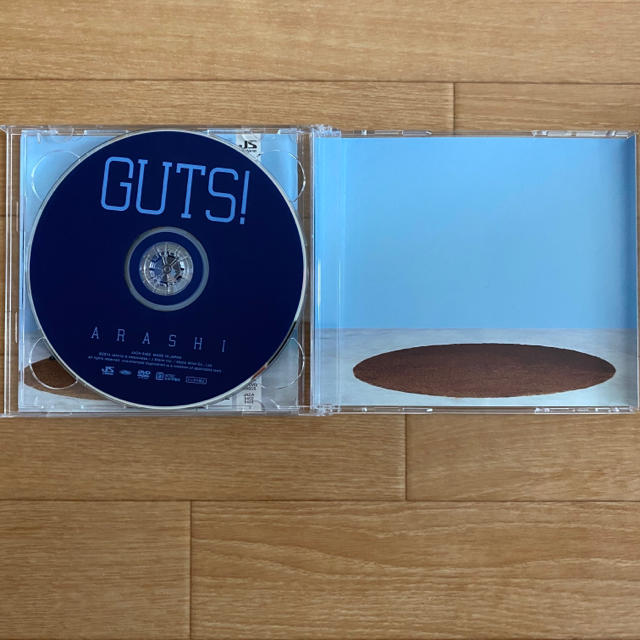 嵐(アラシ)の嵐　GUTS！　CD +DVD  エンタメ/ホビーのCD(ポップス/ロック(邦楽))の商品写真