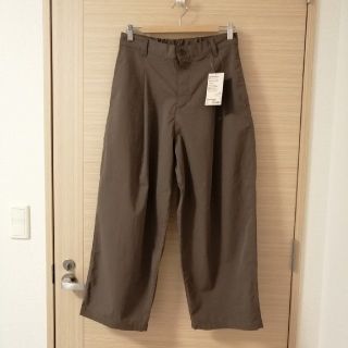 ムジルシリョウヒン(MUJI (無印良品))の新品 撥水ストレッチチノ タックワイドパンツ L(カジュアルパンツ)