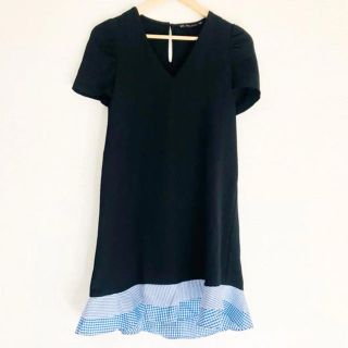 ザラ(ZARA)の裾フリルが可愛い(๑˃̵ᴗ˂̵)✨‼️❤️ZARA❤️ブラックV字ネック⭐️(ロングワンピース/マキシワンピース)