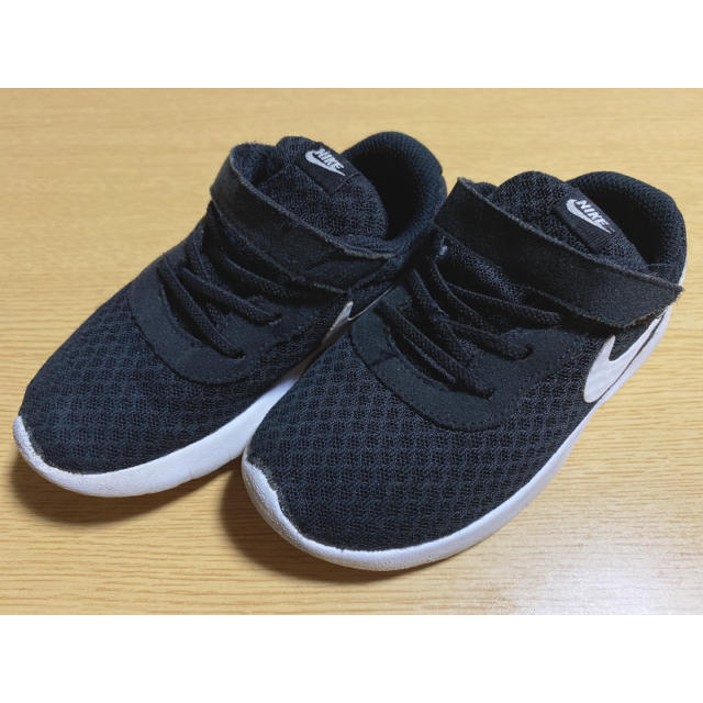 NIKE(ナイキ)のNIKE タンジュン 16cm キッズ/ベビー/マタニティのキッズ靴/シューズ(15cm~)(スニーカー)の商品写真