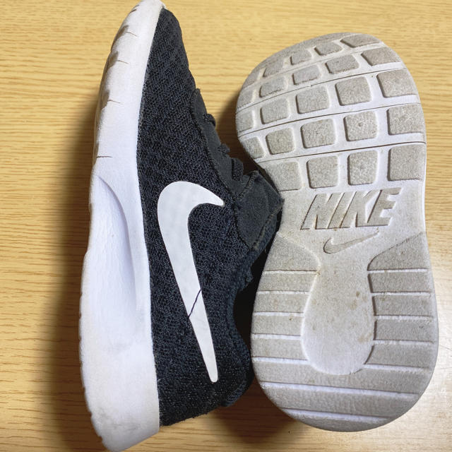 NIKE(ナイキ)のNIKE タンジュン 16cm キッズ/ベビー/マタニティのキッズ靴/シューズ(15cm~)(スニーカー)の商品写真