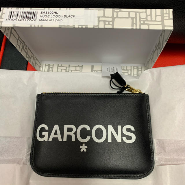 COMME des GARCONS(コムデギャルソン)のcomme des garçons huge logo wallet coin黒 メンズのファッション小物(コインケース/小銭入れ)の商品写真