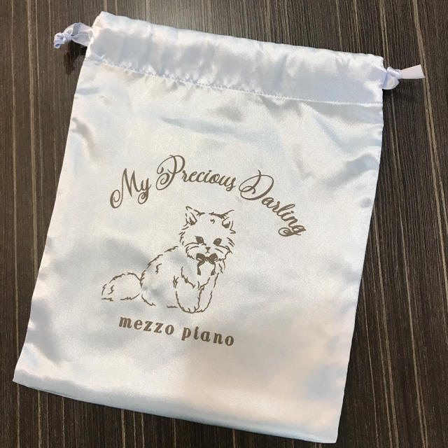 mezzo piano(メゾピアノ)の未使用　巾着袋　メゾピアノ　ねこ　ブルー レディースのファッション小物(ポーチ)の商品写真