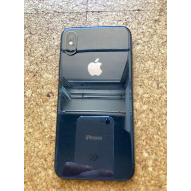 iPhone XS 64GB本体 au (箱、ケース付き)中古 iPhone XS 64GB本体 au (箱、ケース付き)中古