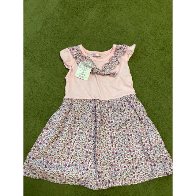 100 女の子　ワンピース　新品未使用 キッズ/ベビー/マタニティのキッズ服女の子用(90cm~)(ワンピース)の商品写真