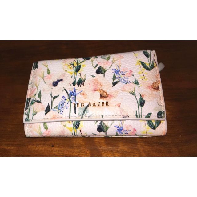 TED BAKER(テッドベイカー)のTED BAKER LONDON Esma Elegant Mini Purse レディースのファッション小物(財布)の商品写真