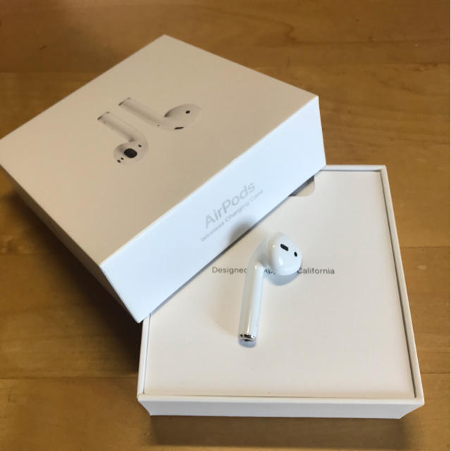 Apple(アップル)のairpods 2 左耳のみ スマホ/家電/カメラのオーディオ機器(ヘッドフォン/イヤフォン)の商品写真