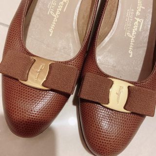 サルヴァトーレフェラガモ(Salvatore Ferragamo)のFerragamo フェラガモ パンプス ヴァラ(ハイヒール/パンプス)