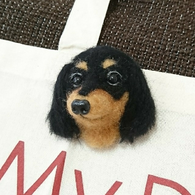 ダックスフンド(クリーム):羊毛フェルト/ハンドメイド作品