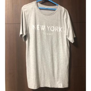 トミー(TOMMY)のTOMMY トミー　Tシャツ　グレー(Tシャツ(半袖/袖なし))