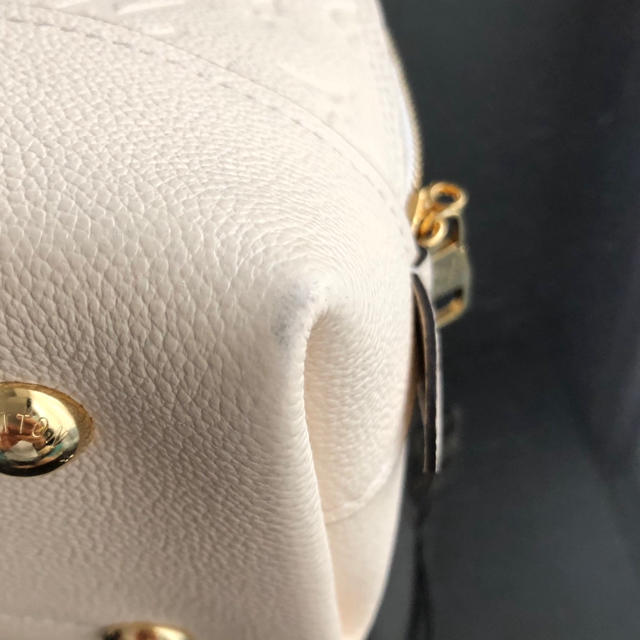 LOUIS VUITTON - 中古品 ルイヴィトン ネオアルマbb クレーム LOUIS VUITTON - 中古品 ルイヴィトン ネオアルマbb クレーム
