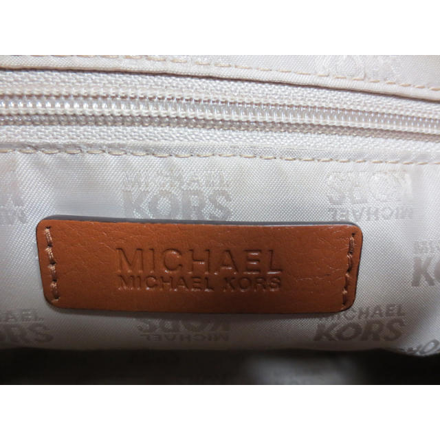 Michael Kors(マイケルコース)のMK マイケルコース　チェーン　ショルダーバッグ レディースのバッグ(ショルダーバッグ)の商品写真
