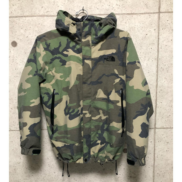 THE NORTH FACE(ザノースフェイス)のノースフェイス　迷彩ジャケット　size M メンズのジャケット/アウター(マウンテンパーカー)の商品写真