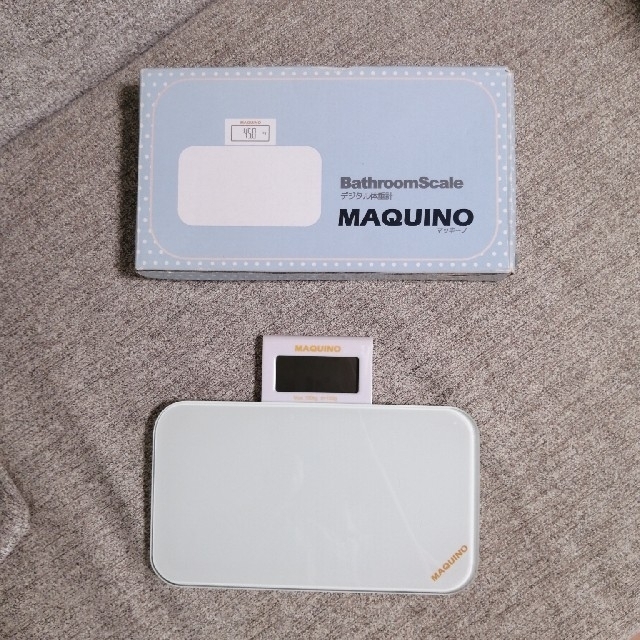 【ややキズ有】MAQUINO デジタル体重計 ホワイト YHB1004 スマホ/家電/カメラの生活家電(体重計)の商品写真