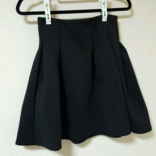 ジーユー(GU)のブラック　スカート(ミニスカート)