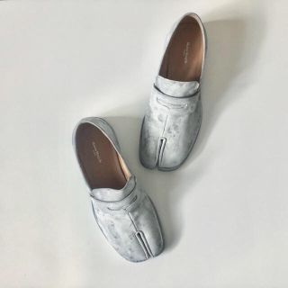 マルタンマルジェラ(Maison Martin Margiela)の11/15まで　Maison Margiela  足袋ローファー  ペンキ　42(その他)