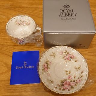 ロイヤルアルバート(ROYAL ALBERT)のロイヤルアルバート　カップ&ソーサー(グラス/カップ)