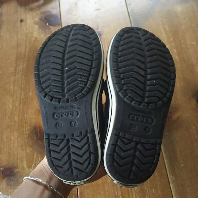 crocs(クロックス)の15センチ 黒 ブラック クロックス キッズ/ベビー/マタニティのキッズ靴/シューズ(15cm~)(スニーカー)の商品写真